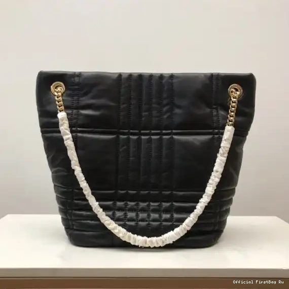Official First Bag Ru Bucket Bag Lola Quilted BURBERRY Medium Lambskin 0512